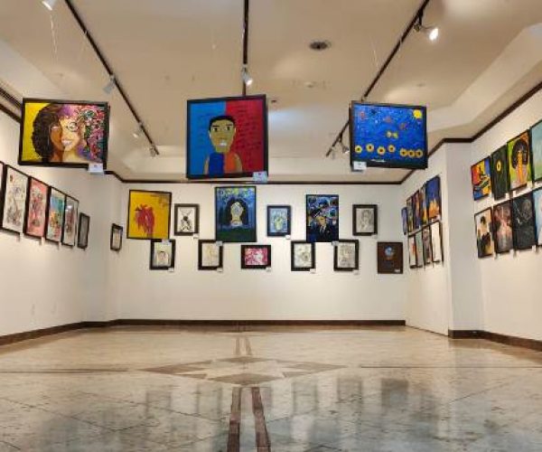Jovens do Colégio da Polícia Militar transformam conflitos e sonhos em arte