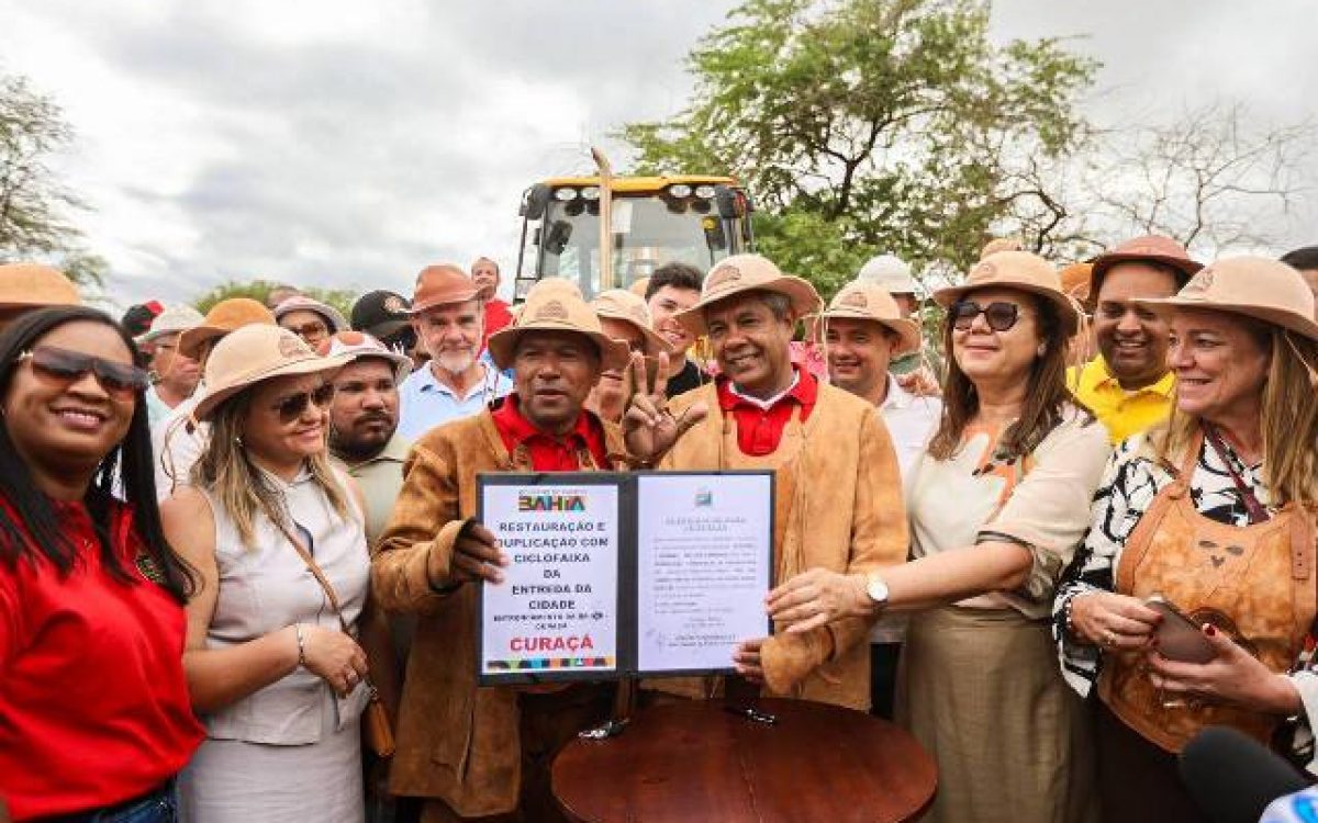 Em Curaçá, governador prestigia tradicional Festa dos Vaqueiros e anuncia novos investimentos para o município 
