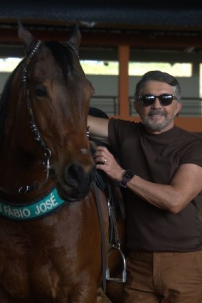 Adelmario Coelho lança EP Vaquejada e Cavalgada Ao Vivo Volume 1