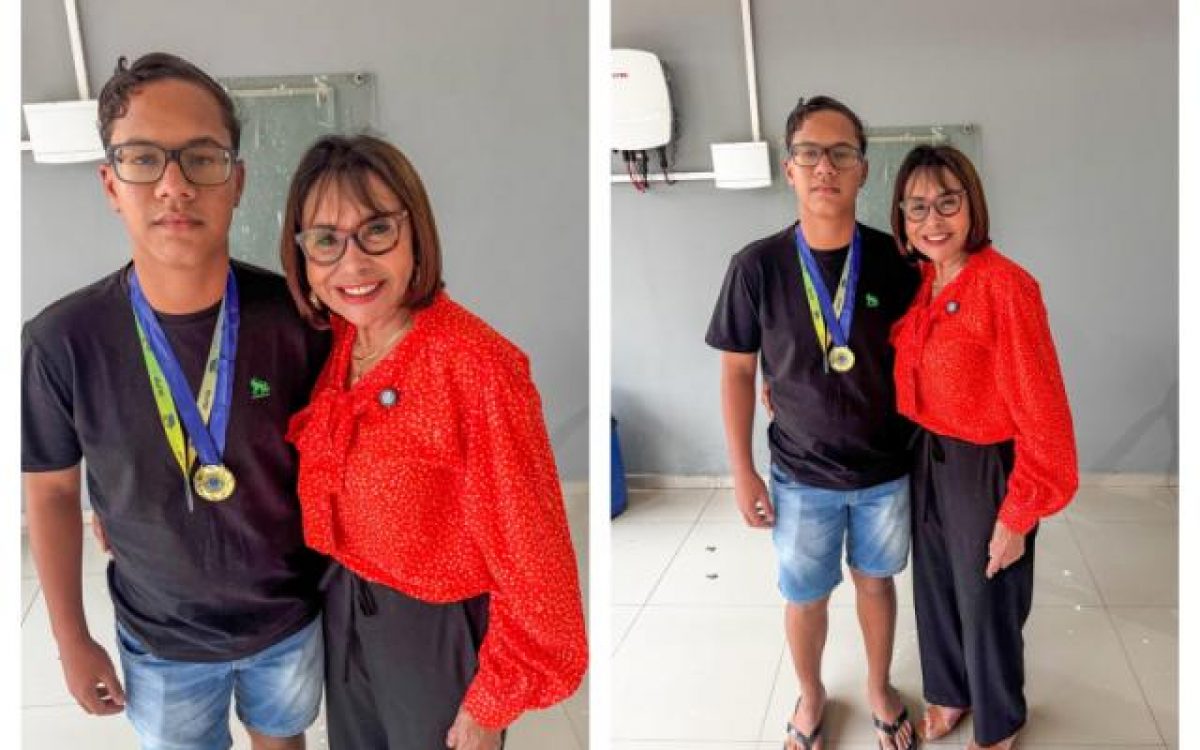 A prefeita Vilma Negromonte encontrou, nesta semana, o estudante Davi de Sá Silva, vencedor da OLITEF — maior olimpíada de educação financeira do país — e que representou a Bahia na etapa nacional da competição