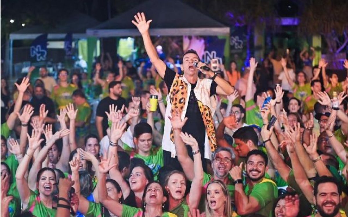 Lendário do axé, Sergynho Pimenta tem agenda de verão movimentada com shows em três estados