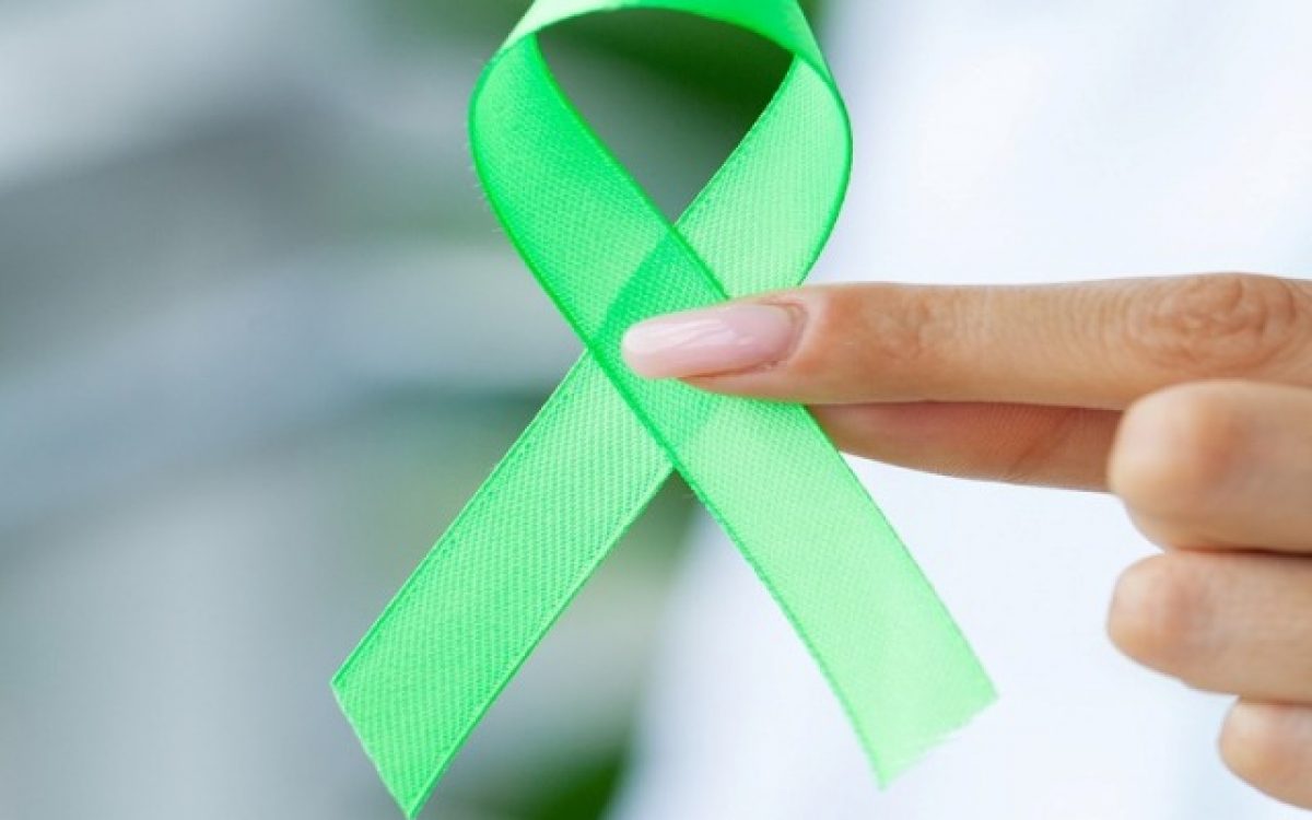 Agosto Verde Claro: campanha de combate ao linfoma acende alerta para nódulos no pescoço, axilas e virilha
