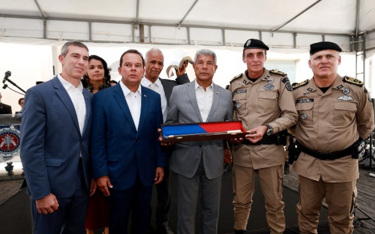 Segurança fortalecida: governador entrega 48 novas viaturas à Polícia Militar e amplia proteção às mulheres