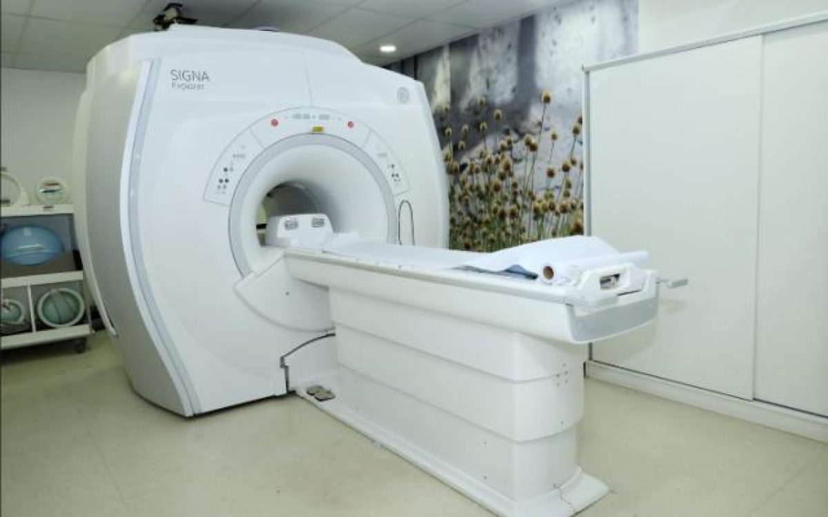 Inteligência Artificial torna exames de ressonância magnética mais rápidos e confortáveis