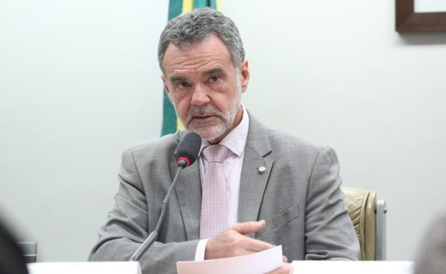 Projeto para regulamentação da profissão de salva-vidas no Brasil avança na Câmara dos Deputados