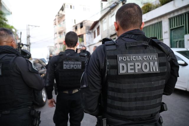 Foragido por feminicídio é localizado e preso em Salvador
