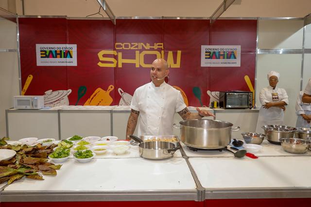 2º dia do Bahia Origem Week reuniu rodada de negócios, espetáculo na cozinha e produtos artesanais