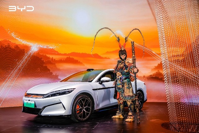 BYD revoluciona o Salão do Automóvel de Xangai 2025 com inovações das séries Dynasty e Ocean