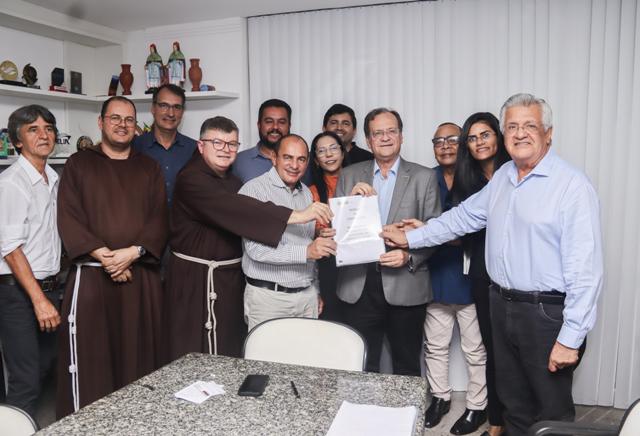 Patrimônios religiosos de Salvador e Esplanada serão requalificados pela Setur-BA