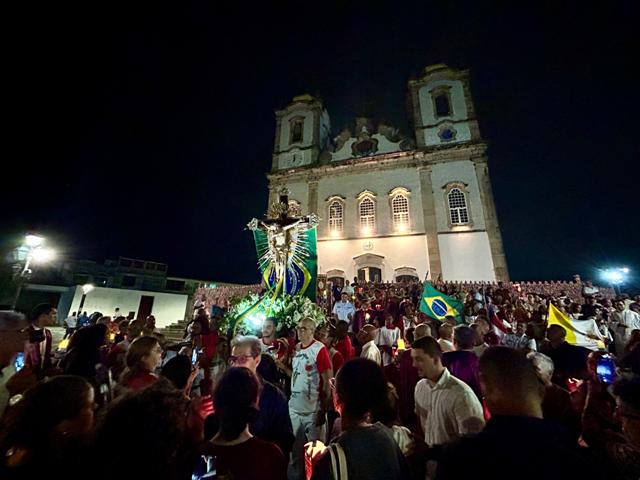 Devoções ao Senhor do Bonfim e à Santa Dulce movimentam o turismo religioso em Salvador