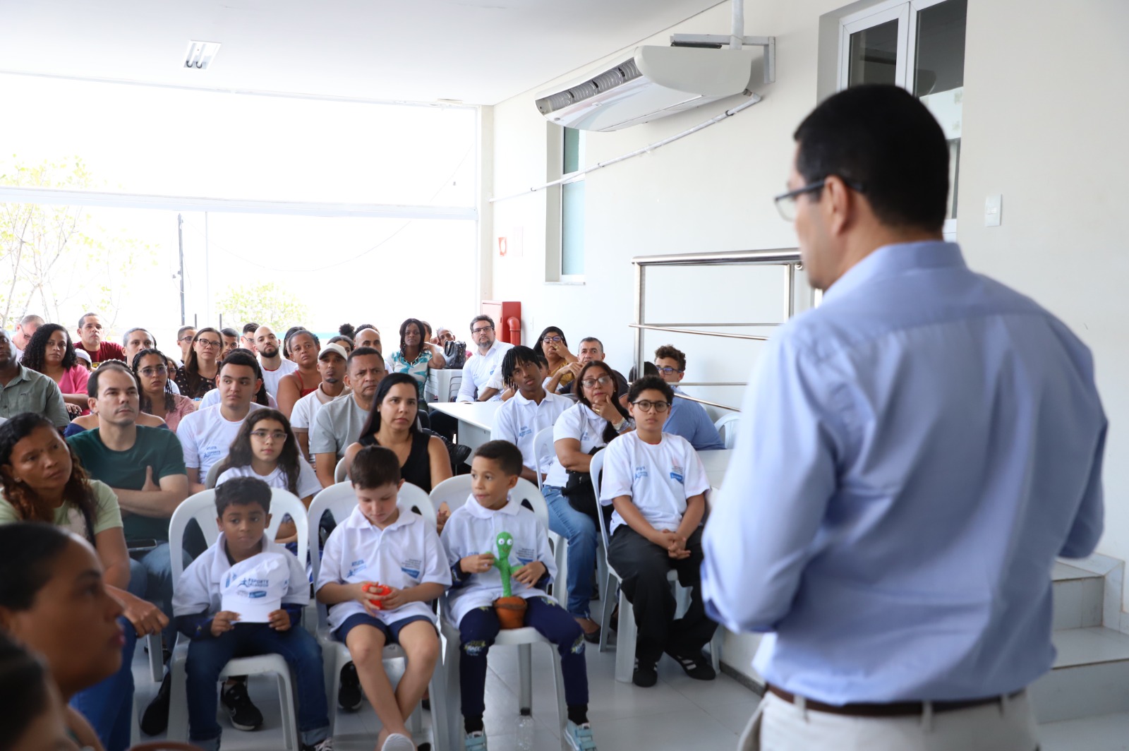 Estudantes da rede municipal participam de rodas de conversa sobre saúde mental