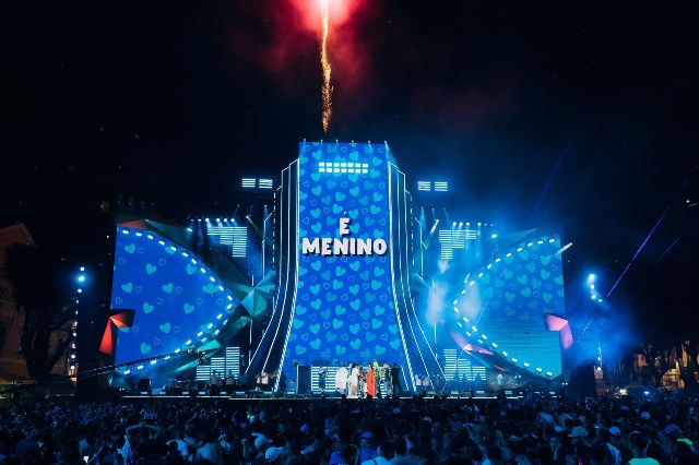 Sob forte emoção, Léo Santana e Lore Improta revelam sexo do segundo filho