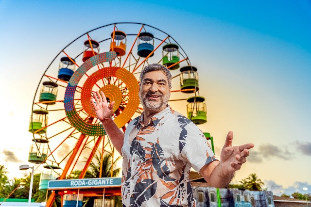 Zeca Camargo estrela campanha de Black Friday da Aviva