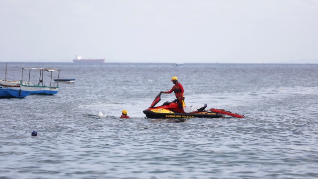 Corpo de Bombeiros Militar recebe novos equipamentos para auxiliar resgate aquático