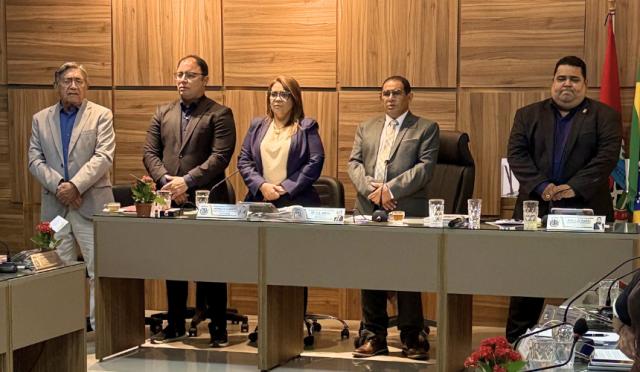 Prefeito faz balanço da Gestão e anúncios importantes na abertura do ano Legislativo: redução na taxa de esgoto e concurso público são destaques