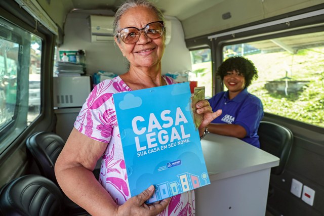 Prefeitura leva ação itinerante de regularização fundiária para a comunidade do Bate Coração