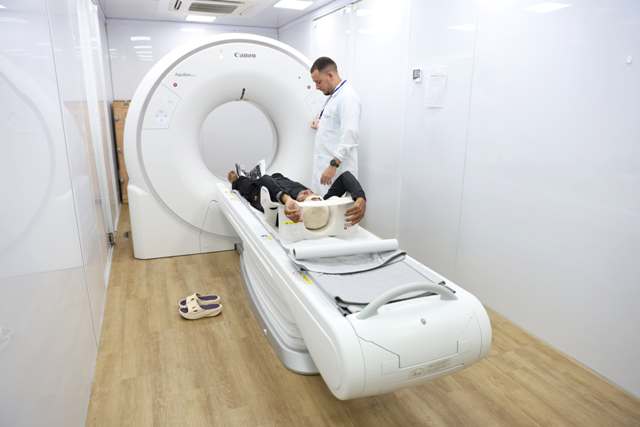 Demanda por tomografias em Feira de Santana será zerada com chegada de carreta do Agora Tem Especialistas