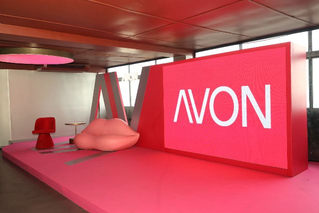 Em relançamento histórico em São Paulo, Avon inaugura DNA de “Femtech” para toda sua operação na América Latina