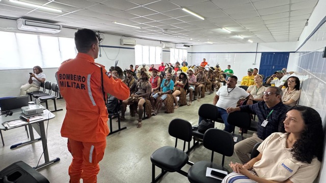 Bahia Sem Fogo entrega equipamentos a brigadas indígenas e reforça prevenção na Costa do Descobrimento