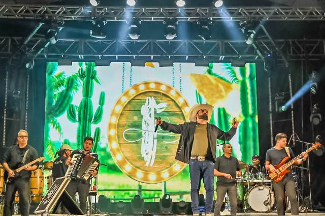 Cantor Jairo Barboza comemora sucesso dos festejos juninos e segue com agenda de shows até 12 de julho