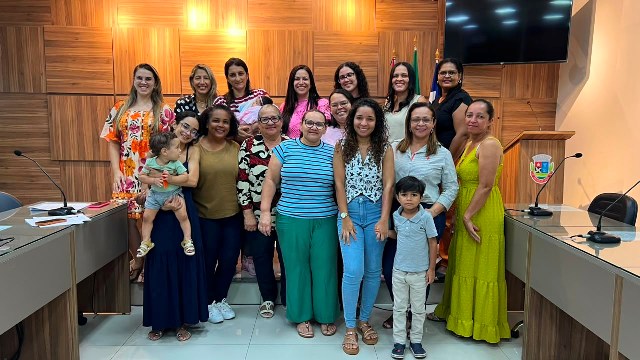 Vereadora Evinha leva Esquenta Compre Delas à Tardezinha da Copa Vela e fortalece a geração de renda de 30 famílias