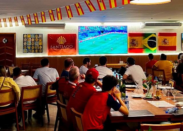 Final da Copa reúne torcida espanhola no Santiago, no Clube Espanhol, em Salvador