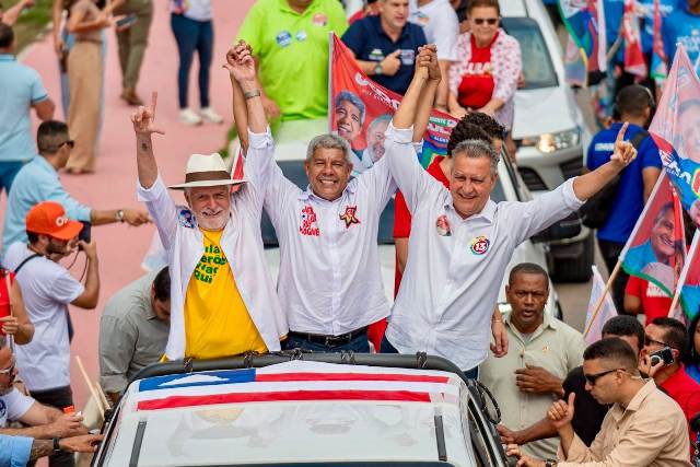 Em Tucano, Jerônimo abre carreata no Sisal e exalta força da parceria com prefeitos
