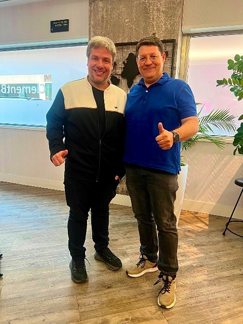 Ricardo Cal  e  Pedro Corrales Rodríguez (diretor-geral e conselheiro da The Muxic)
