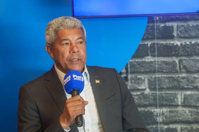 Jerônimo critica transporte público de Salvador e destaca obras de mobilidade do Time de Lula na capital