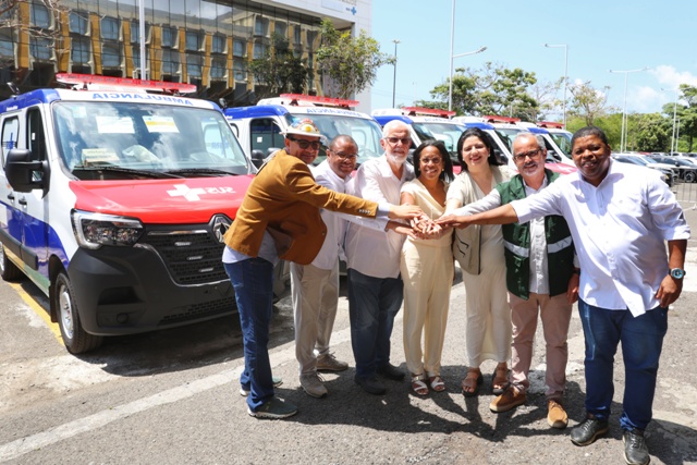 Bahia é contemplada com dez novas ambulâncias para reforçar serviço do SAMU e transporte de pacientes