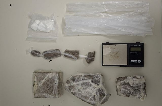 Polícia Militar apreende drogas e conduz suspeito à delegacia em Paulo Afonso